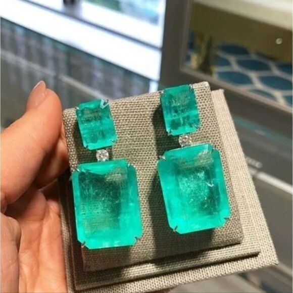 Large Silver Square Emerald Green Dangle Drop Earrings - Picture 4 of 4